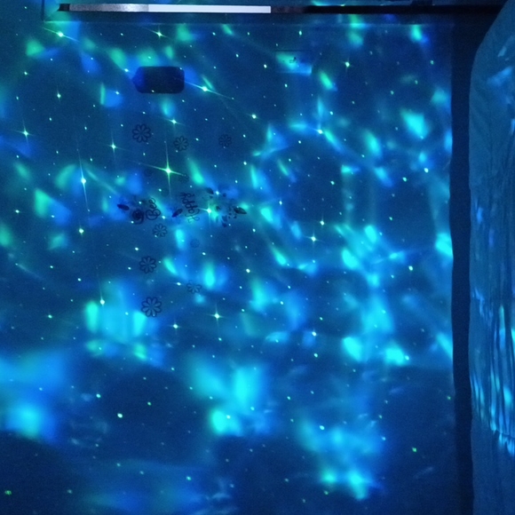 NIB Night sky Projector - Picture 9 of 13